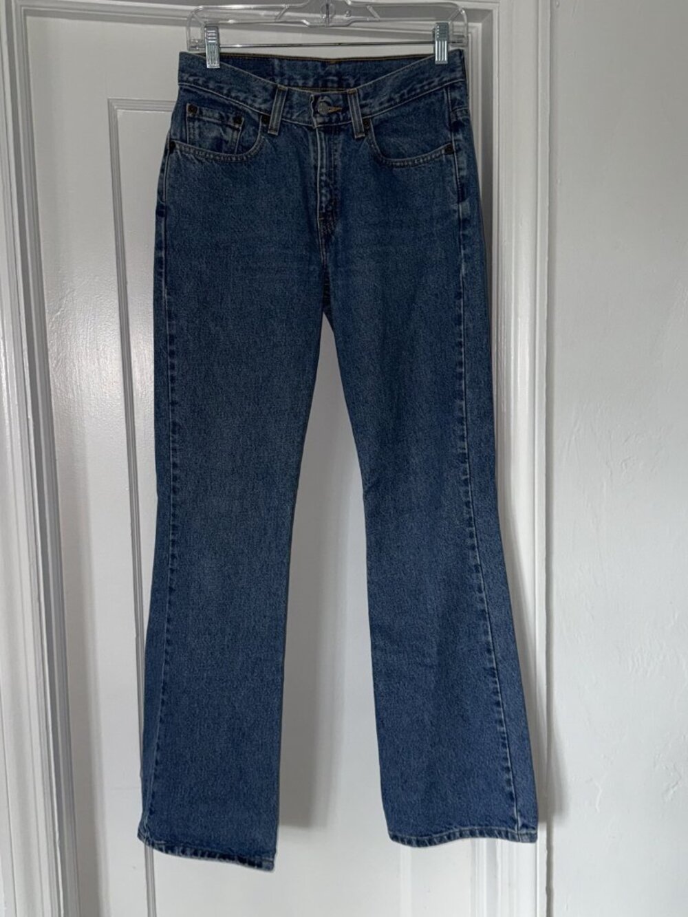 Vintage Levi's 515 Bootcut Jeans Medium Wash 6M